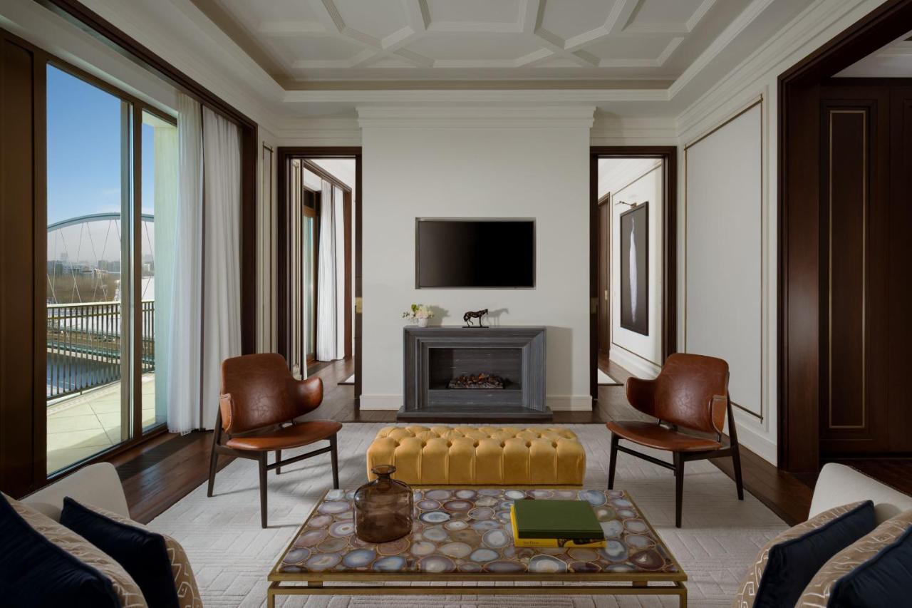 The St. Regis Astana Hotel Luaran gambar A suite at the hotel