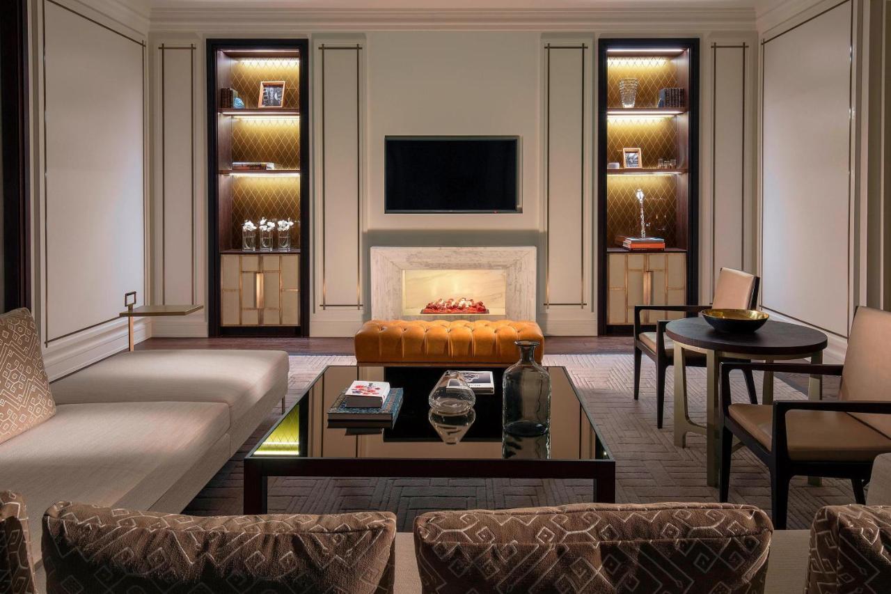 The St. Regis Astana Hotel Luaran gambar The living room of a suite at The Ritz-Carlton, Dubai