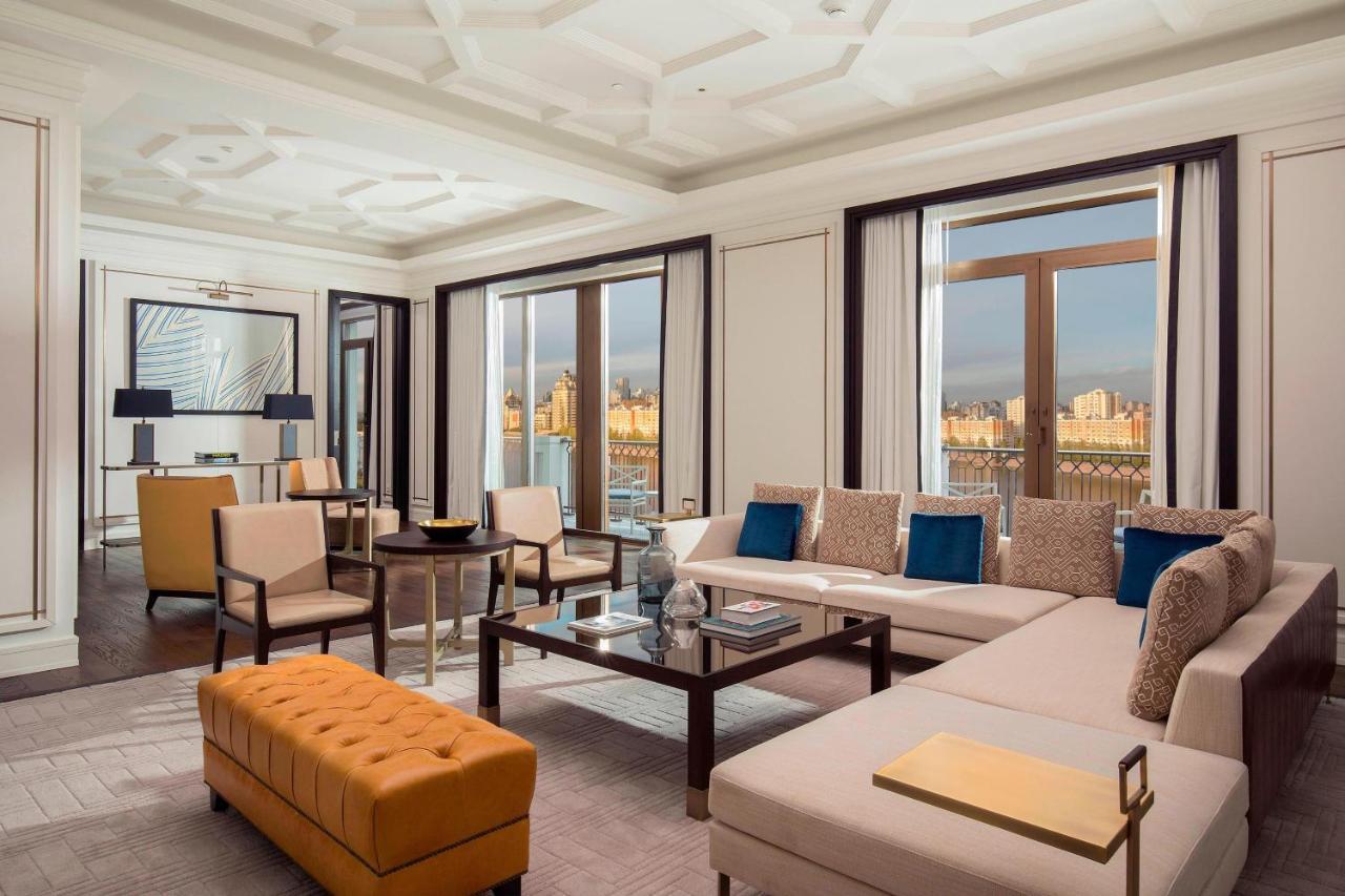 The St. Regis Astana Hotel Luaran gambar A suite at the Atlantis