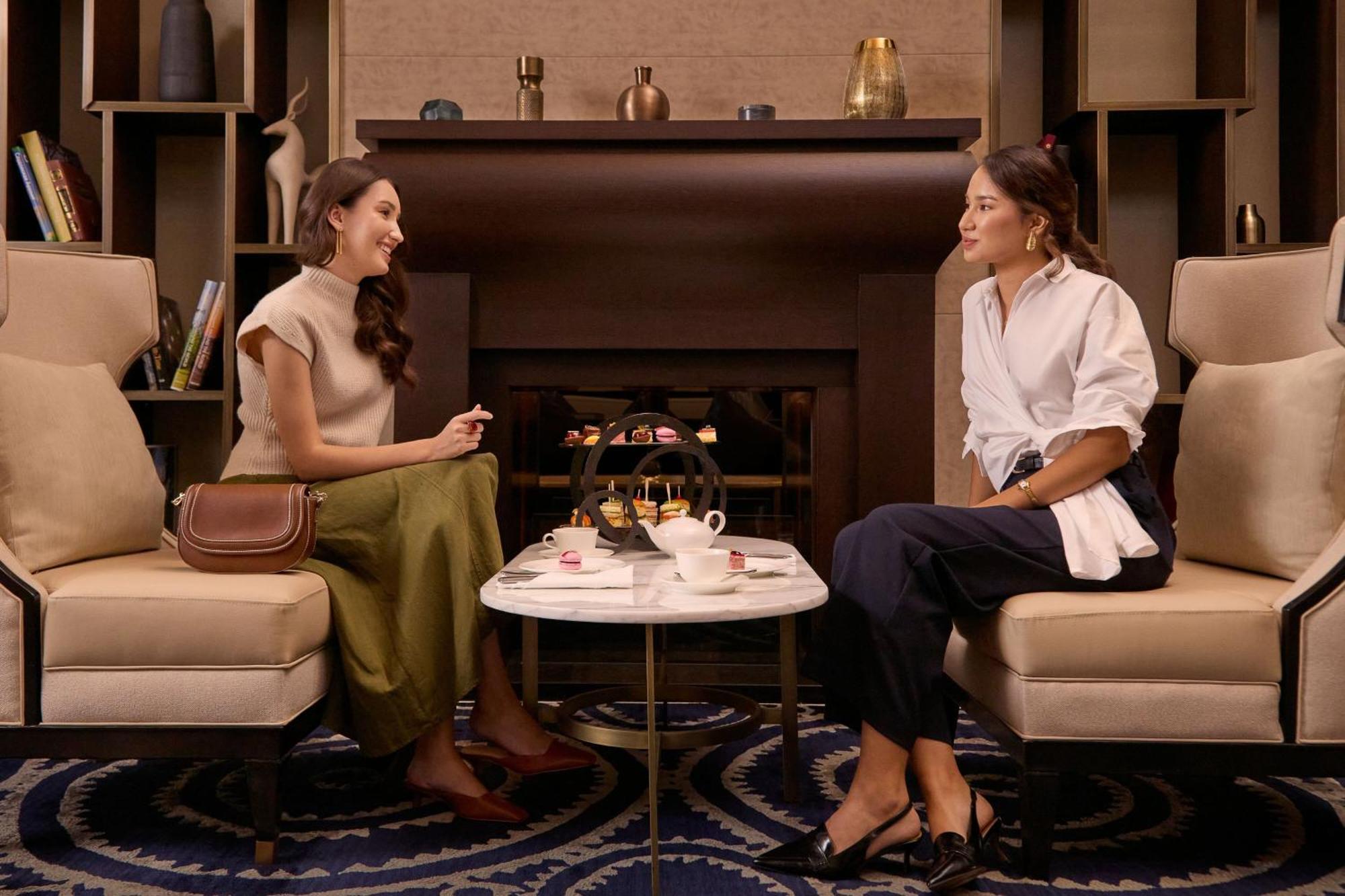The St. Regis Astana Hotel Luaran gambar The Lounge at KLIA
