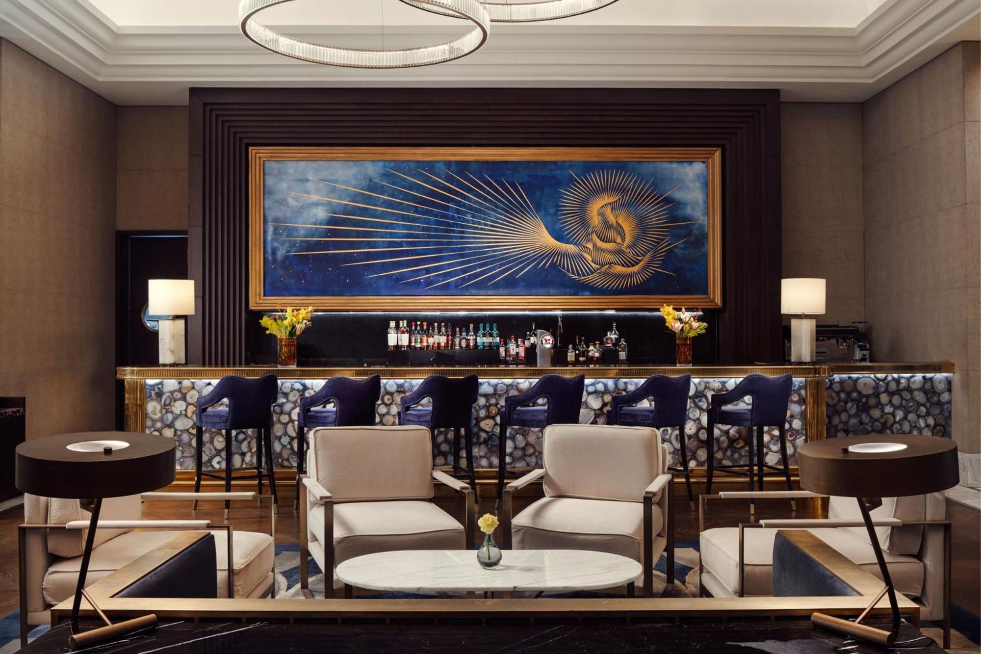 The St. Regis Astana Hotel Luaran gambar The bar at the hotel