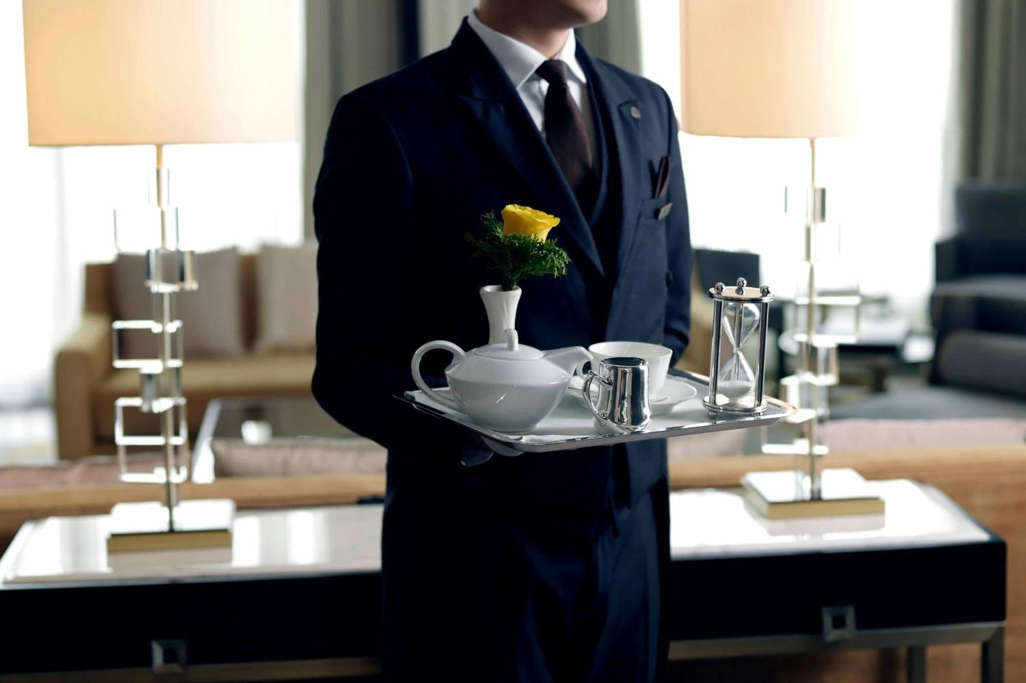 The St. Regis Astana Hotel Luaran gambar A butler at the Four Seasons Hotel, Seoul