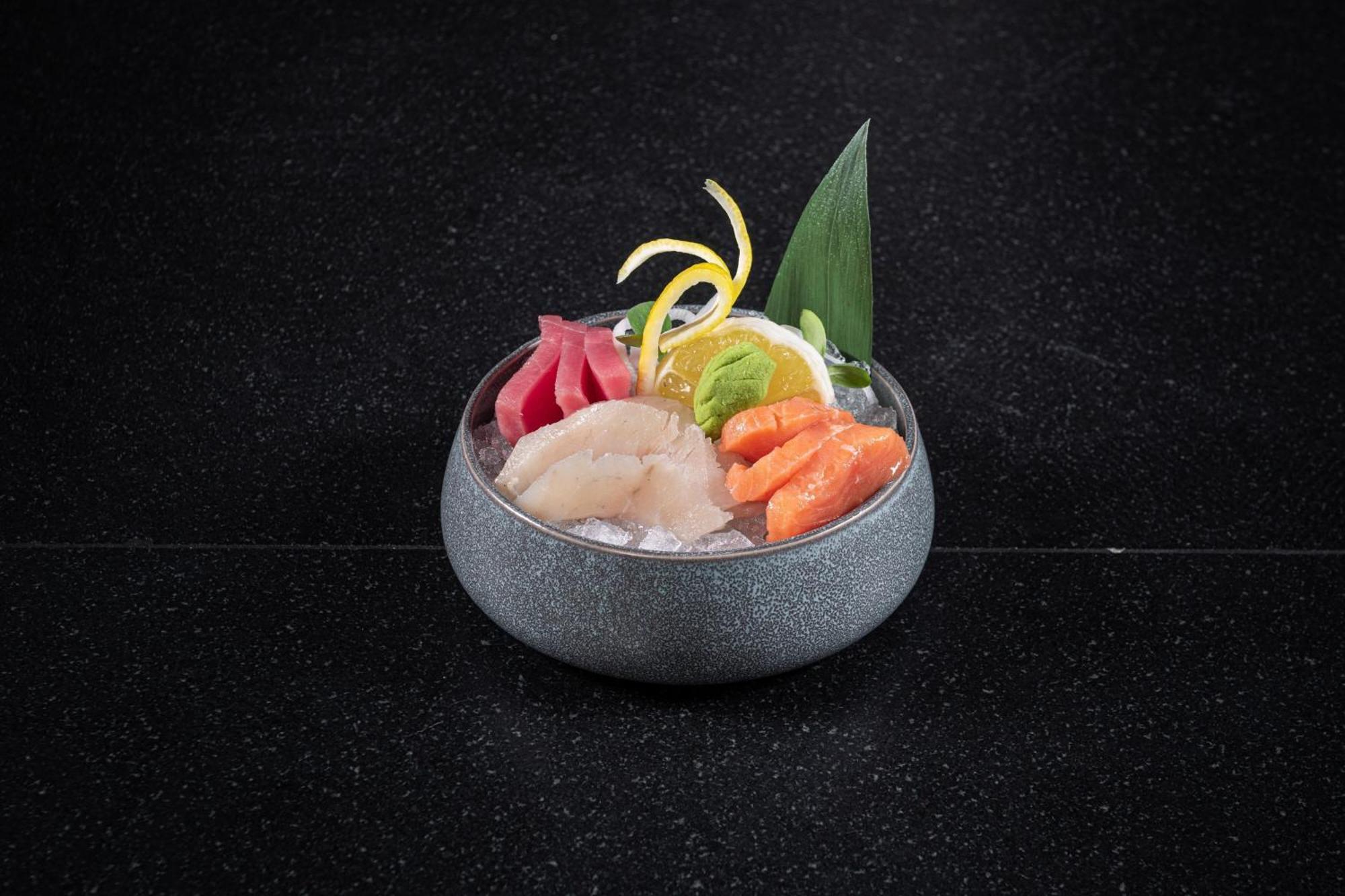 The St. Regis Astana Hotel Luaran gambar Sashimi