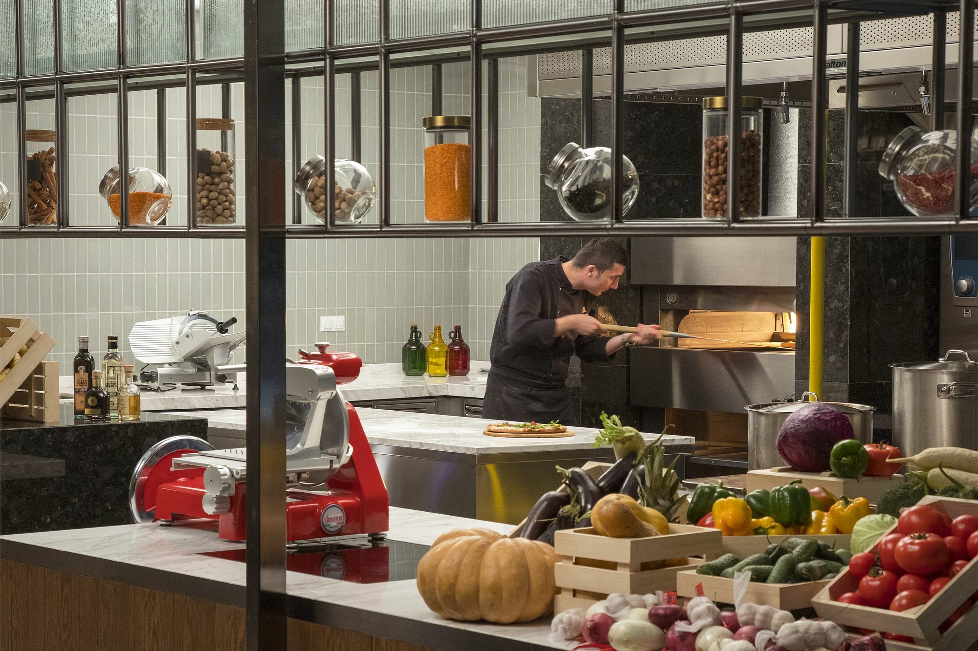 The St. Regis Astana Hotel Luaran gambar A chef at work